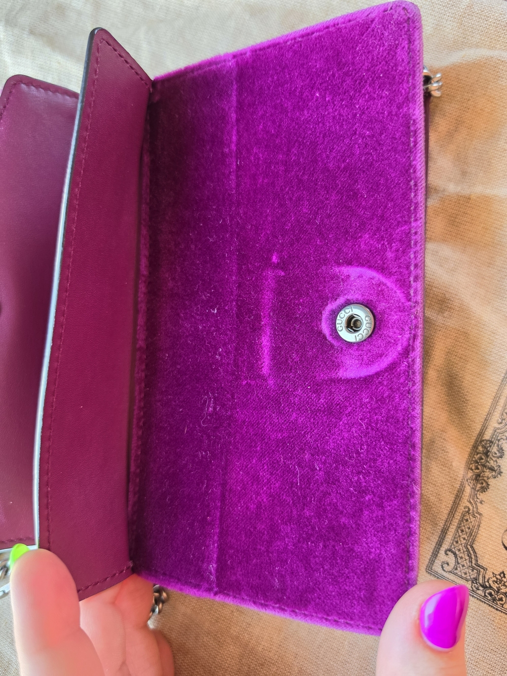 Gucci Dionysus Velvet Super Mini Chain Bag - Picture 6 of 16